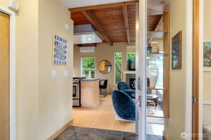 Property photo for 20215 15th Avenue Nw #e, Shoreline photo 8