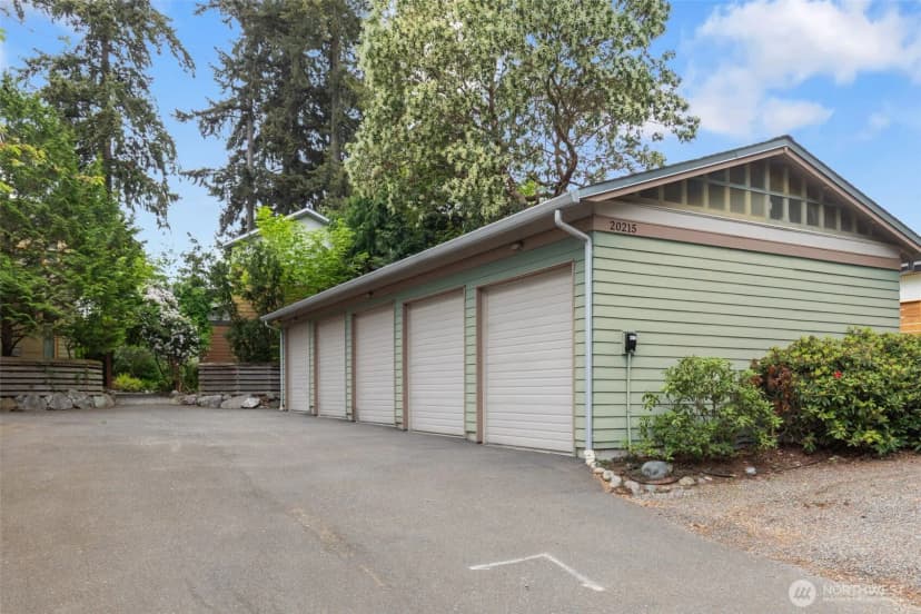 Property photo for 20215 15th Avenue Nw #e, Shoreline photo 34