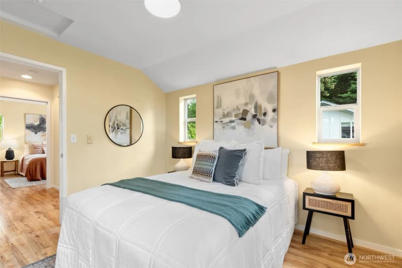 Property photo for 20215 15th Avenue Nw #e, Shoreline photo 28
