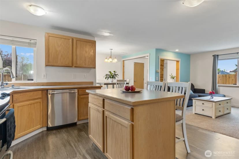 Property photo for 16076 Lakeview Avenue Se, Monroe photo 10