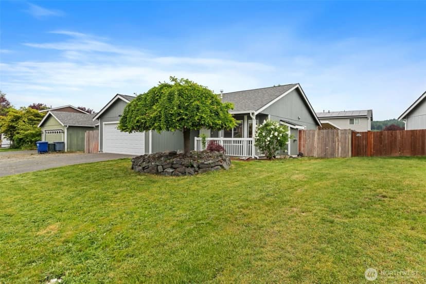 Property photo for 317 Williams Boulevard Nw, Orting photo 2