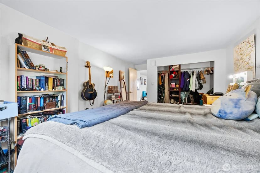 Property photo for 2020 Grant Avenue S #l104, Renton photo 17
