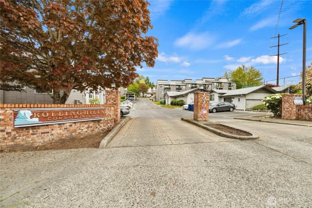 Property photo for 2020 Grant Avenue S #l104, Renton