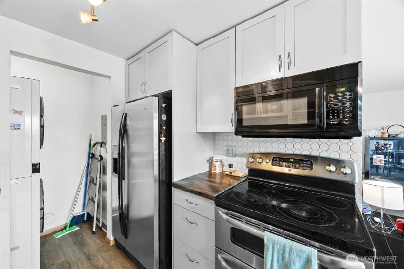 Property photo for 2020 Grant Avenue S #l104, Renton photo 14