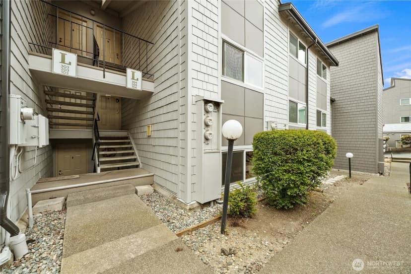 Property photo for 2020 Grant Avenue S #l104, Renton photo 25