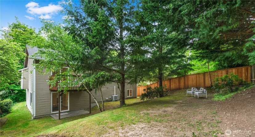 Property photo for 4035 Ne 110th Street, Seattle photo 12