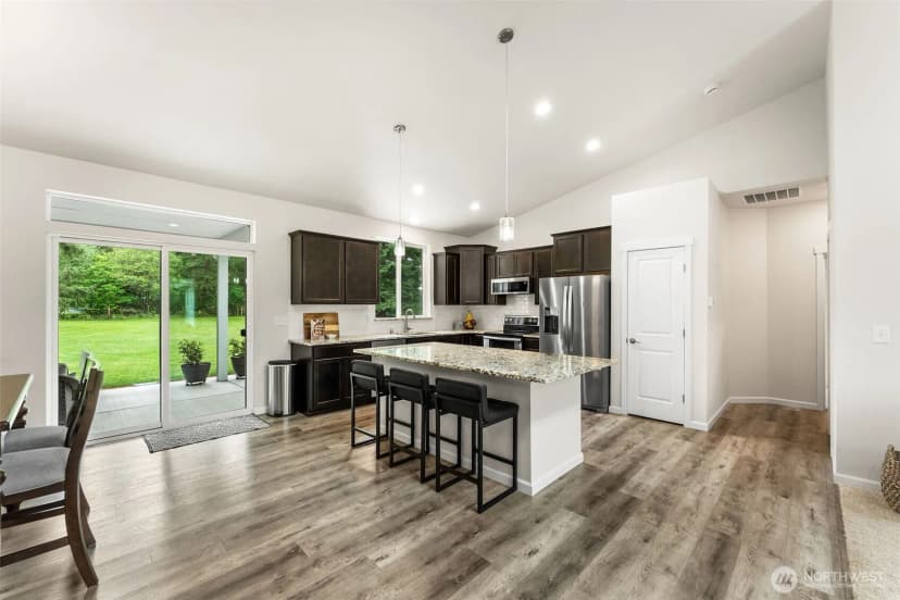 Property photo for 126 Otter Fox Lane, Winlock photo 8