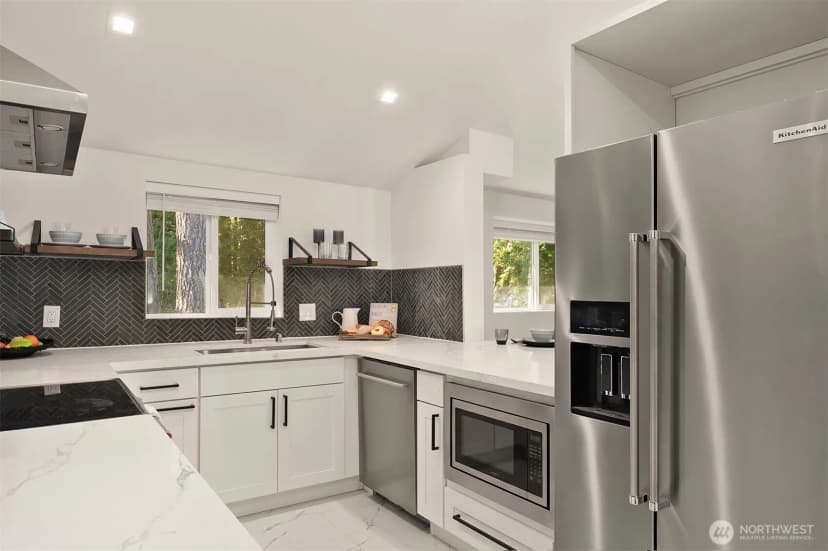 Property photo for 2027 219th Lane Se, Sammamish photo 6