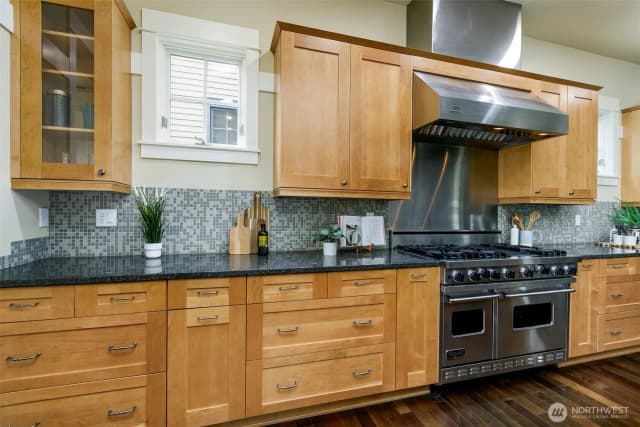 Property photo for 5726 Kirkwood Place N, Seattle photo 4