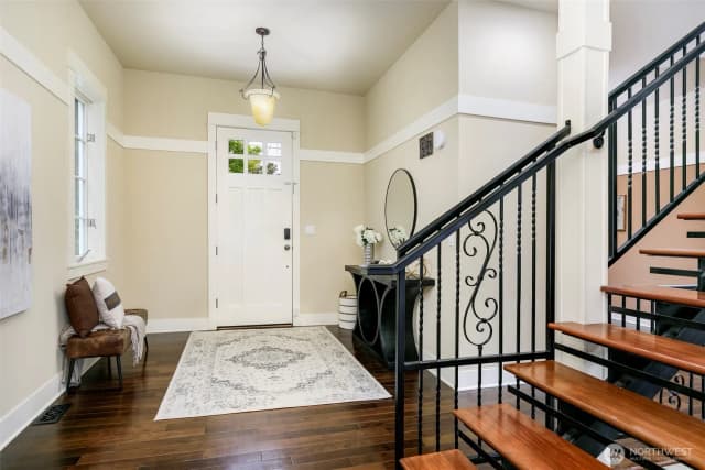 Property photo for 5726 Kirkwood Place N, Seattle photo 2
