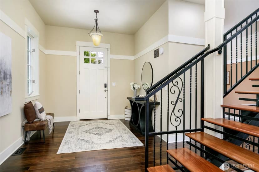Property photo for 5726 Kirkwood Place N, Seattle photo 2