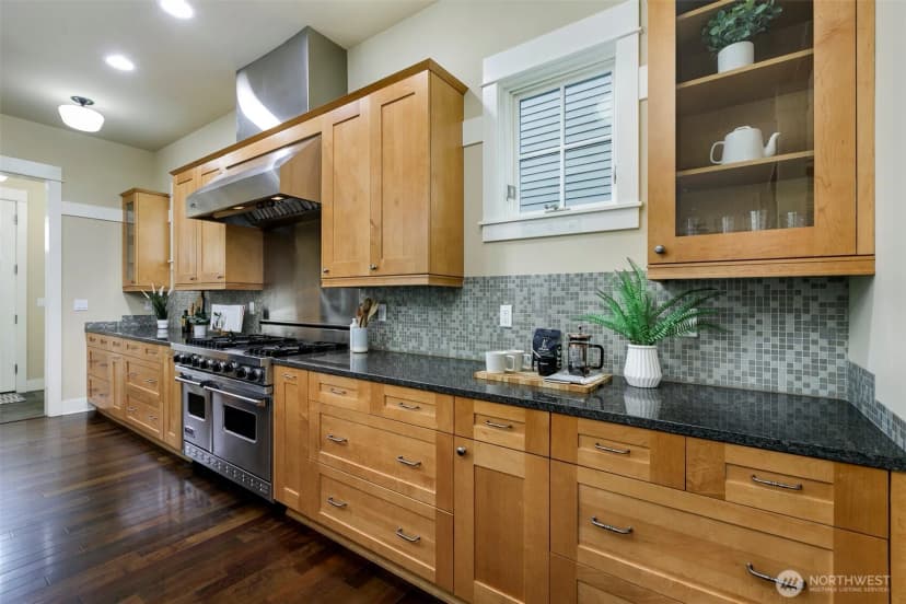 Property photo for 5726 Kirkwood Place N, Seattle photo 5