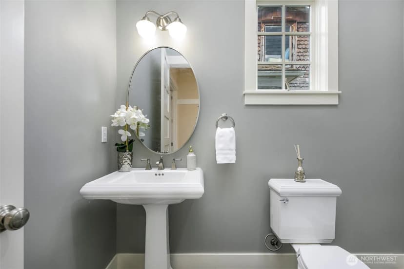 Property photo for 5726 Kirkwood Place N, Seattle photo 12