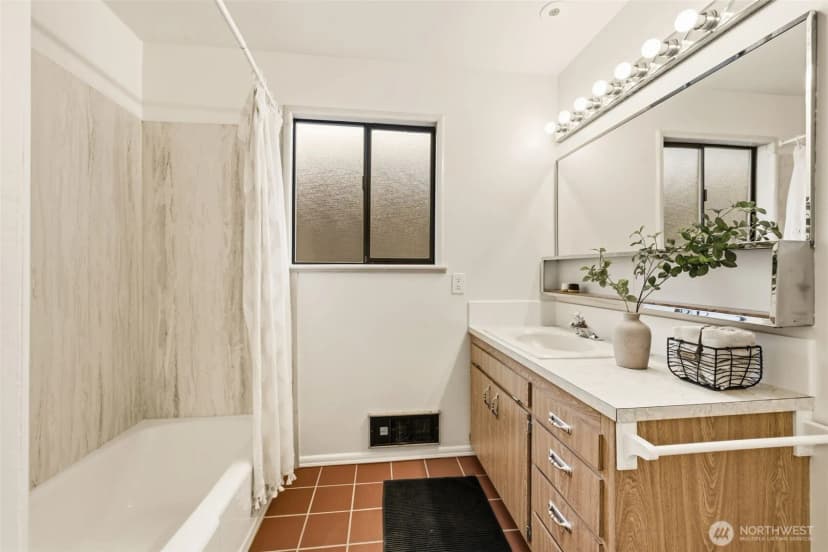 Property photo for 622 Sw Othello Street, Seattle photo 16