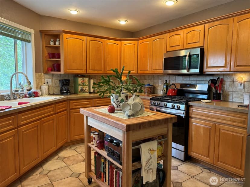 Property photo for 30214 H Street, Ocean Park photo 9