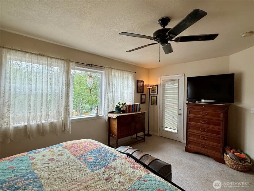 Property photo for 30214 H Street, Ocean Park photo 19