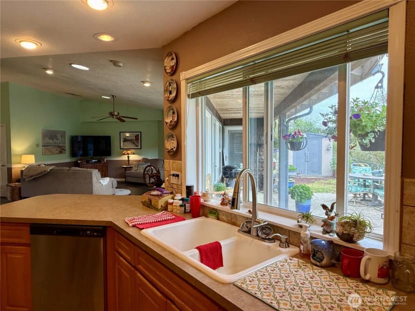 Property photo for 30214 H Street, Ocean Park photo 11