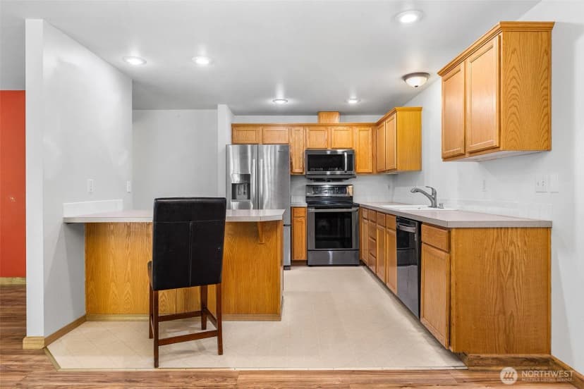 Property photo for 18211 58th Street Ct E, Lake Tapps photo 3