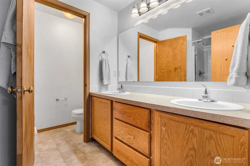 Property photo for 18211 58th Street Ct E, Lake Tapps photo 12