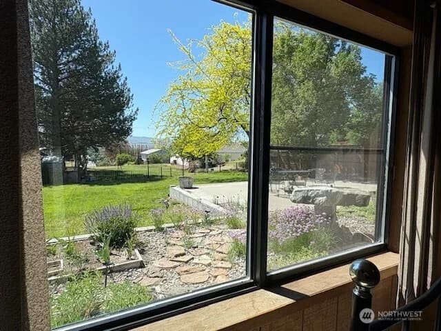 Property photo for 23 W Hale Avenue, Omak photo 13