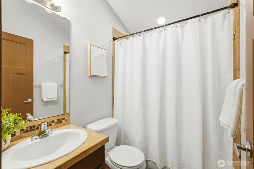 Property photo for 725 N 95th Street #b, Seattle photo 18