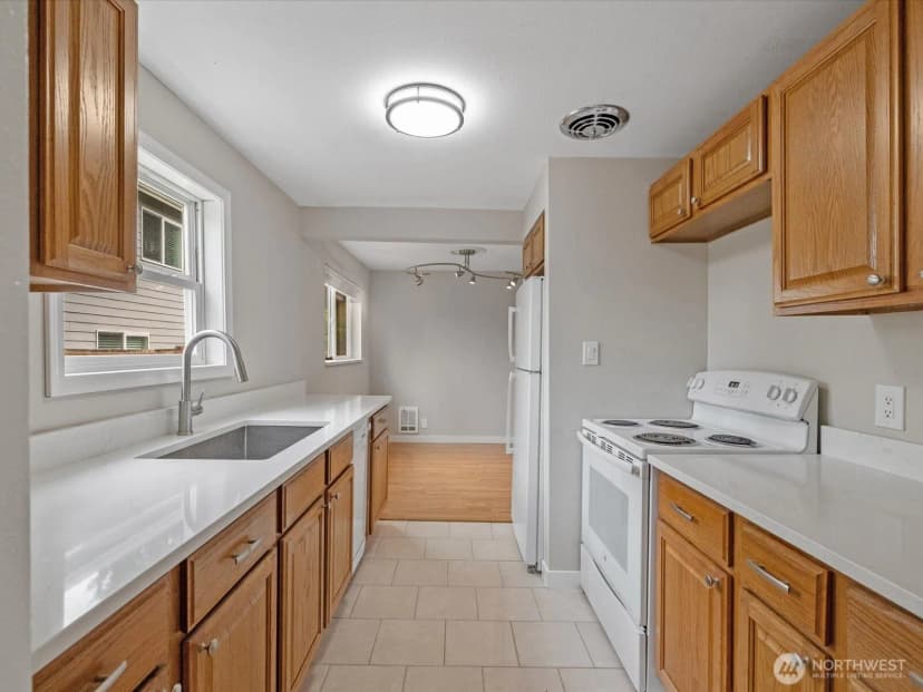Property photo for 7631 201st Street Sw, Edmonds photo 12