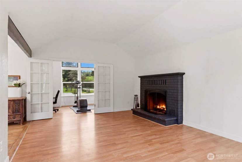 Property photo for 25919 Orting Kapowsin Highway E, Graham photo 15