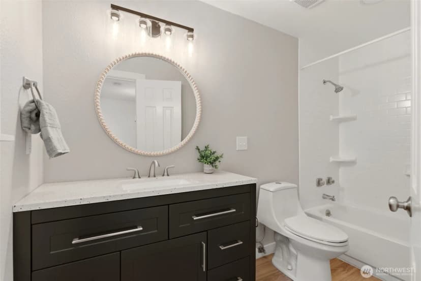 Property photo for 25919 Orting Kapowsin Highway E, Graham photo 25