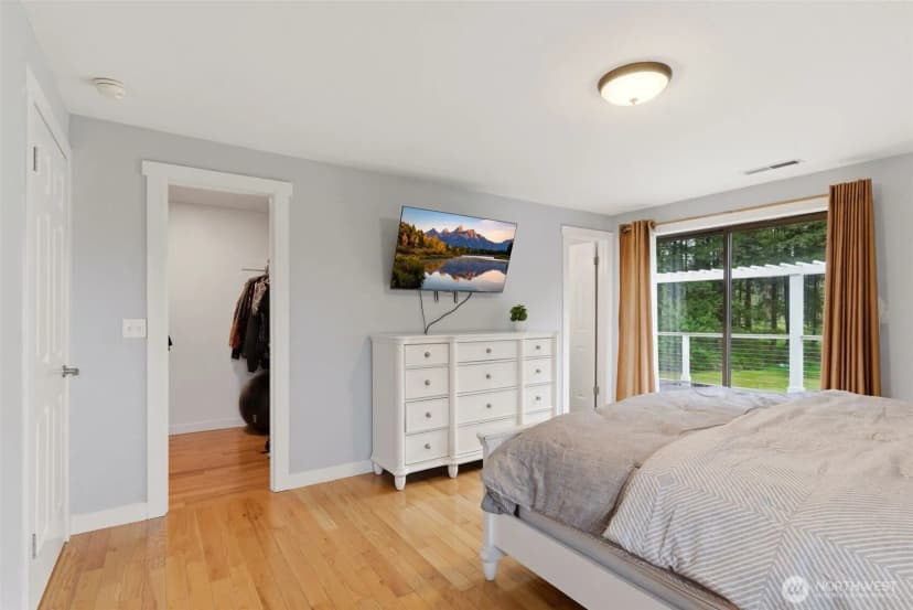 Property photo for 25919 Orting Kapowsin Highway E, Graham photo 22