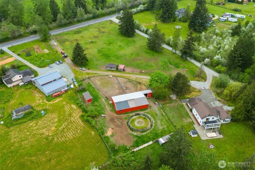 Property photo for 25919 Orting Kapowsin Highway E, Graham photo 2