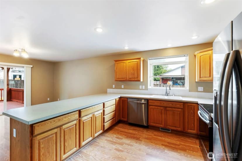 Property photo for 1450 Brown Street Se, Olympia photo 11