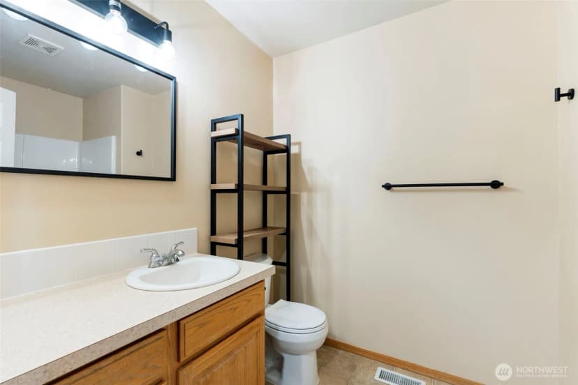 Property photo for 1450 Brown Street Se, Olympia photo 23