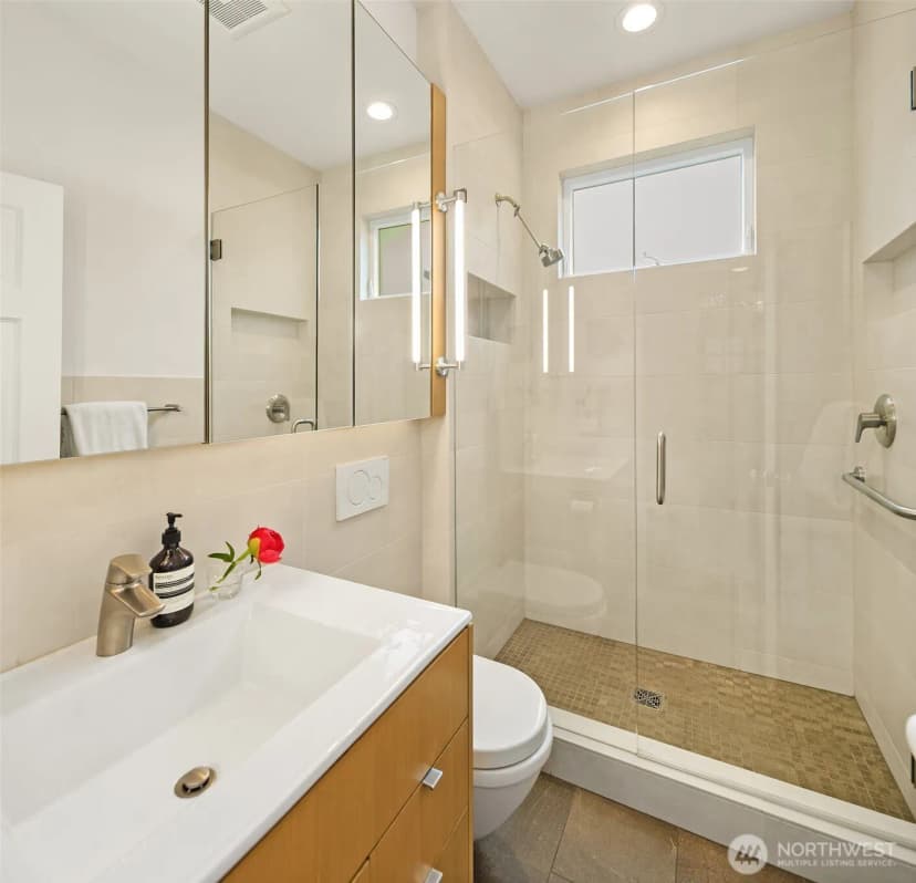 Property photo for 2511 E Roy Street, Seattle photo 21