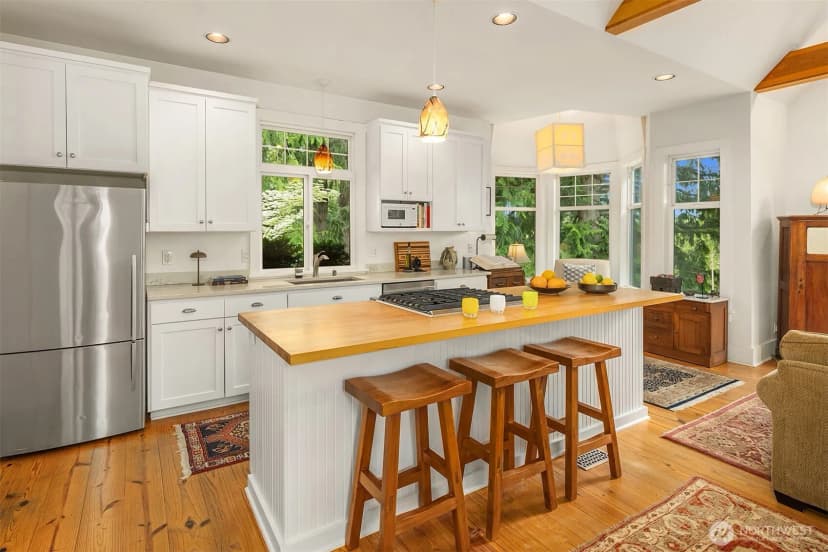 Property photo for 2511 E Roy Street, Seattle photo 15