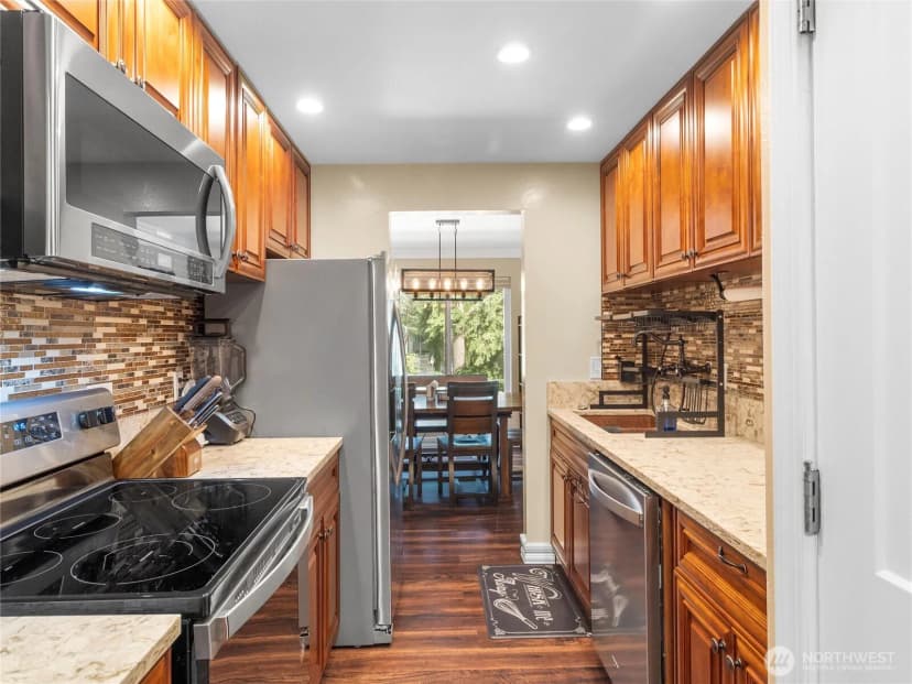 Property photo for 1420 153rd Ave Ne #4004, Bellevue photo 11