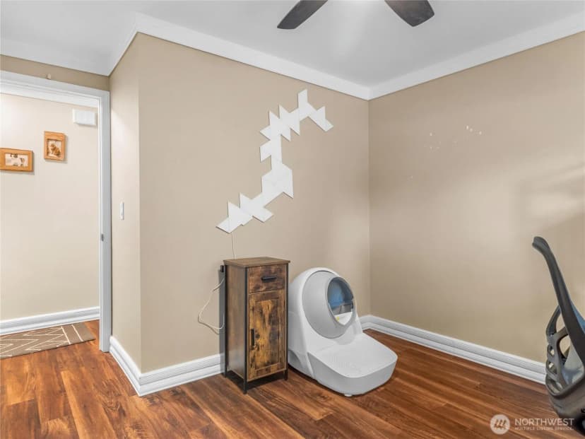 Property photo for 1420 153rd Ave Ne #4004, Bellevue photo 21
