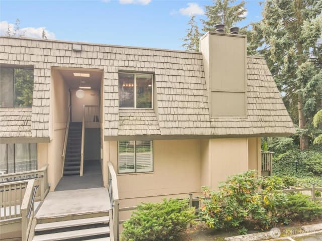 Property photo for 1420 153rd Ave Ne #4004, Bellevue photo 4