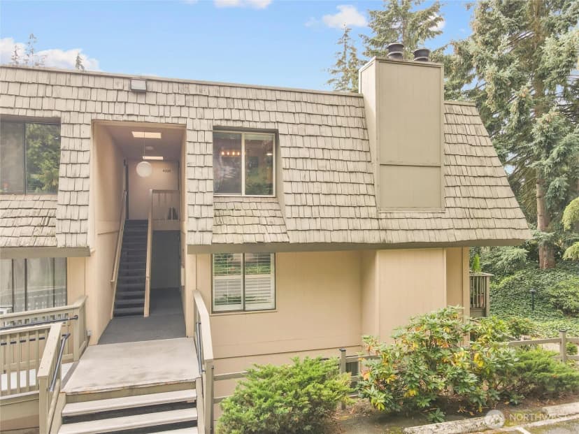 Property photo for 1420 153rd Ave Ne #4004, Bellevue photo 4