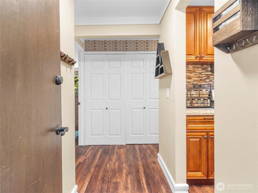 Property photo for 1420 153rd Ave Ne #4004, Bellevue photo 6