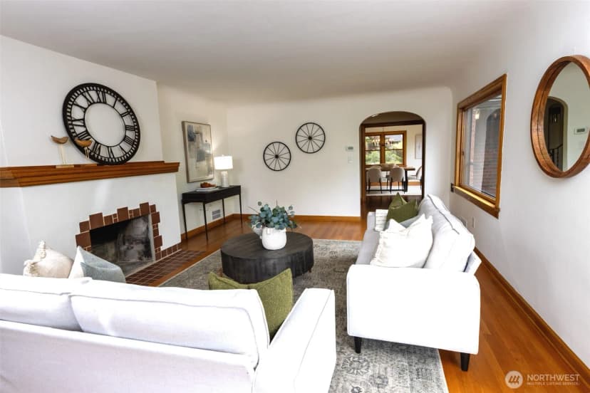 Property photo for 1403 2nd Avenue N, Seattle photo 5
