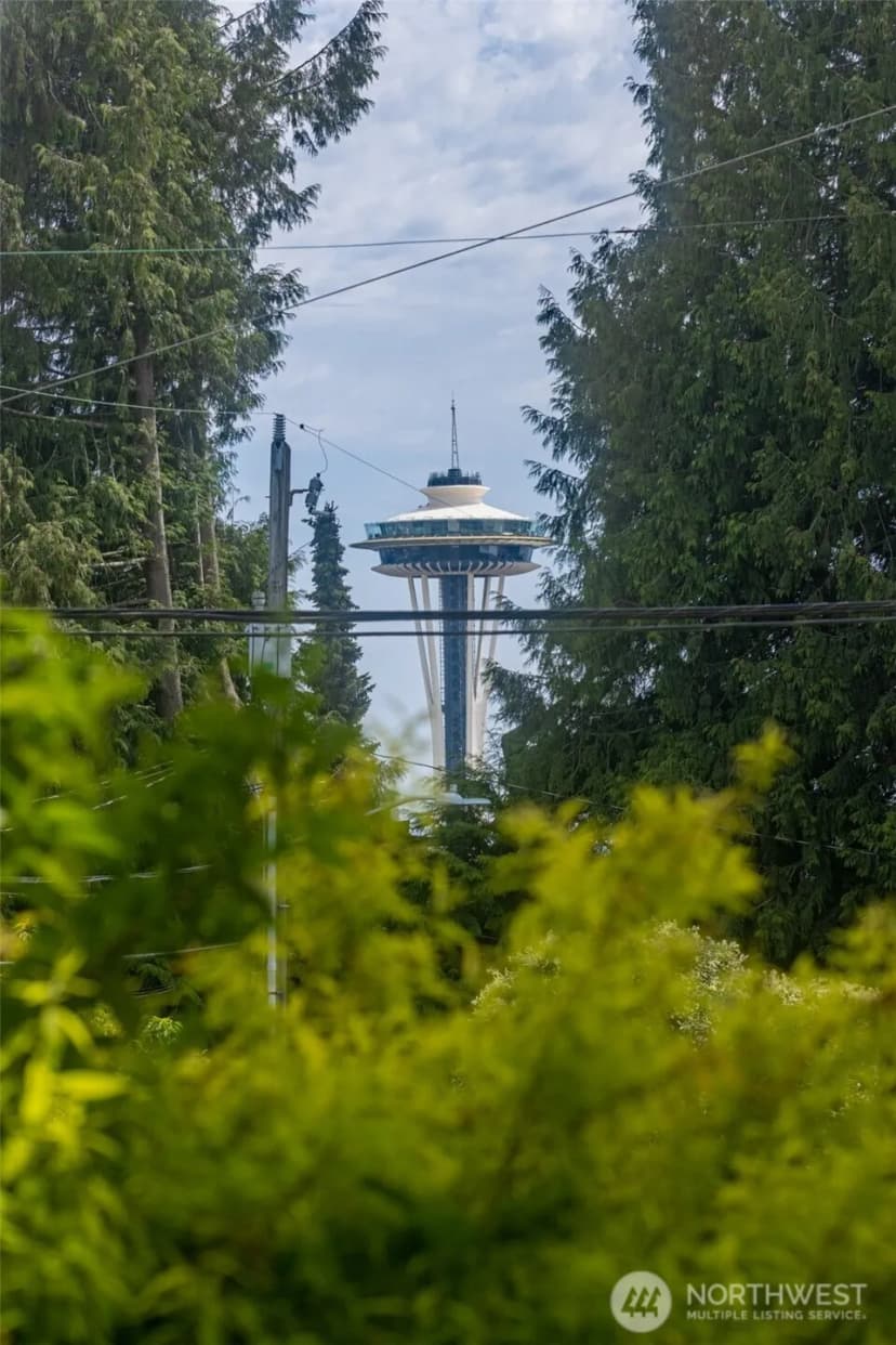 Property photo for 1403 2nd Avenue N, Seattle photo 26