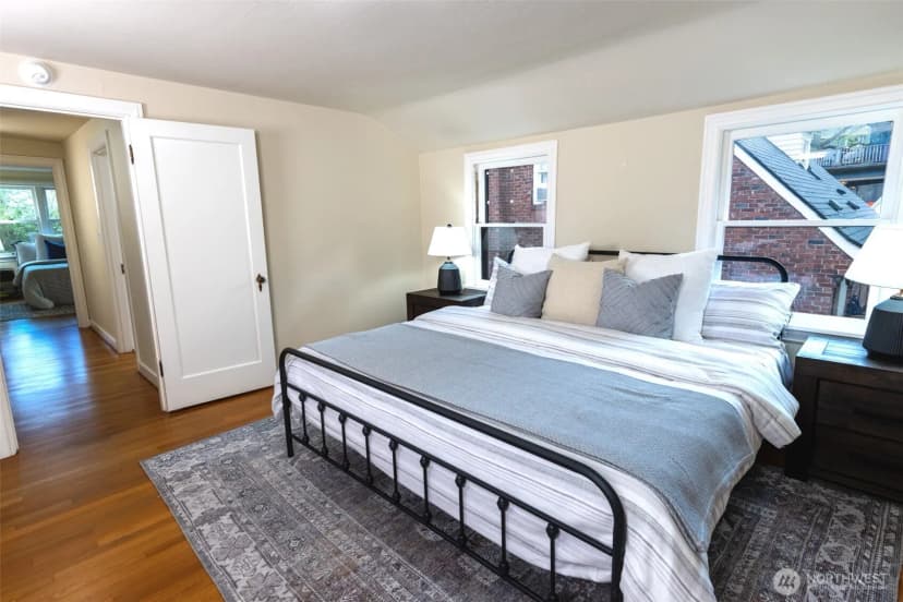 Property photo for 1403 2nd Avenue N, Seattle photo 15