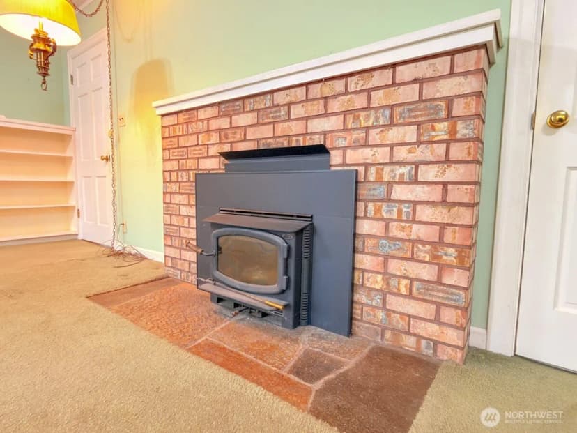 Property photo for 612 S 160th Street, Burien photo 7