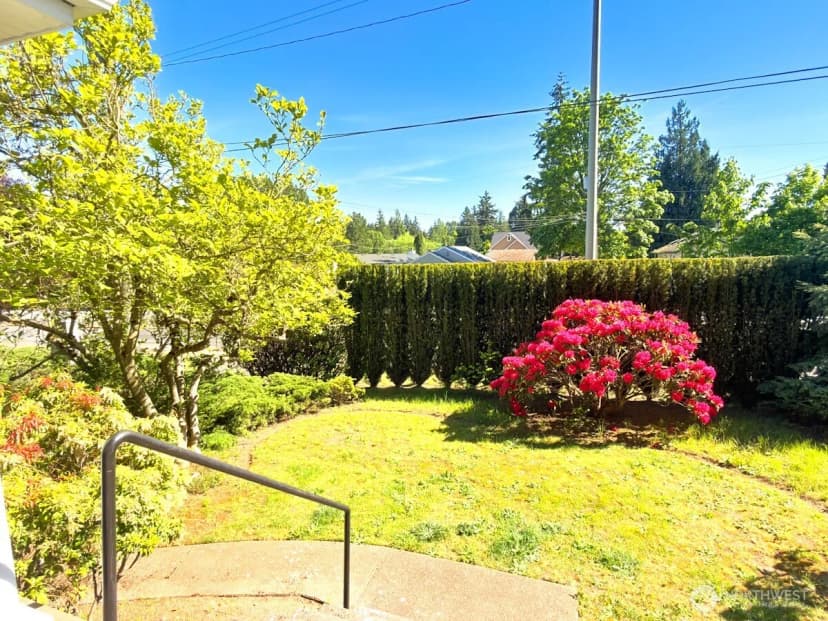 Property photo for 612 S 160th Street, Burien photo 36