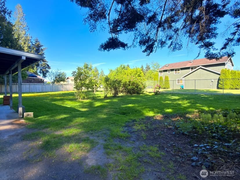 Property photo for 612 S 160th Street, Burien photo 18