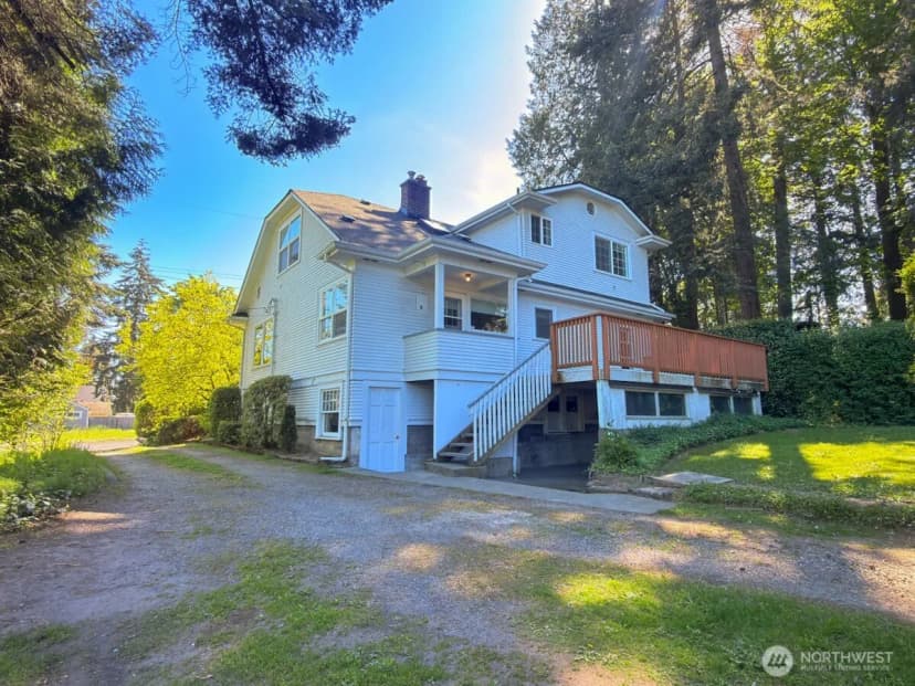 Property photo for 612 S 160th Street, Burien photo 4