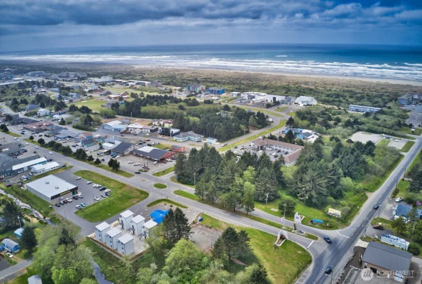 Property photo for 899 Ocean Shores Boulevard Nw, Ocean Shores photo 4