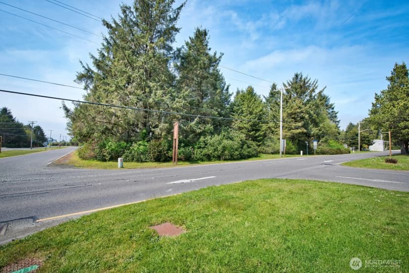 Property photo for 899 Ocean Shores Boulevard Nw, Ocean Shores photo 8
