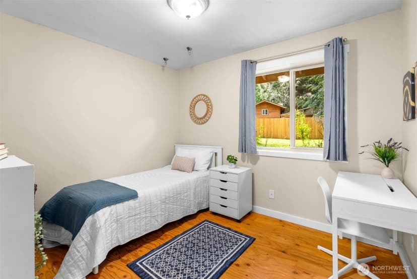 Property photo for 11837 Venice Loop Ne, Bainbridge Island photo 12