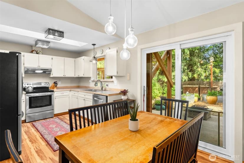 Property photo for 11837 Venice Loop Ne, Bainbridge Island photo 9